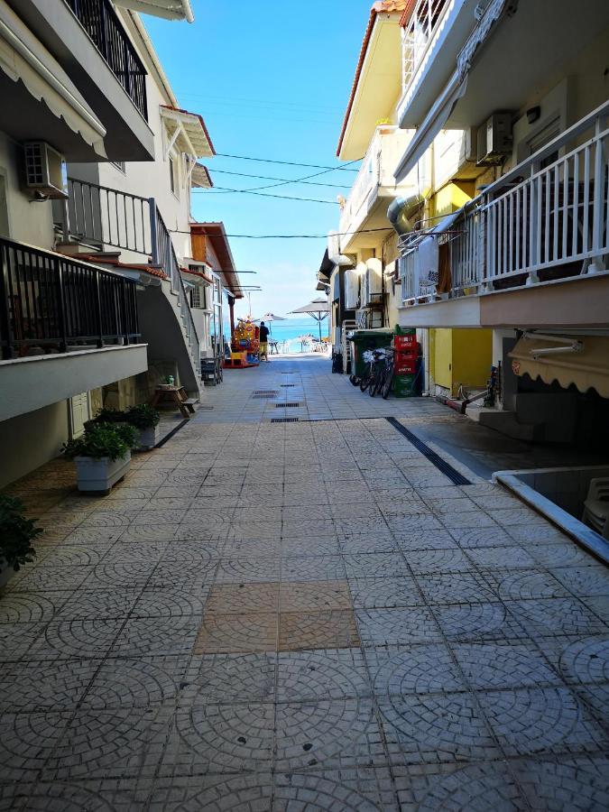 Hotel Gatos Beach Pefkochori Exterior foto