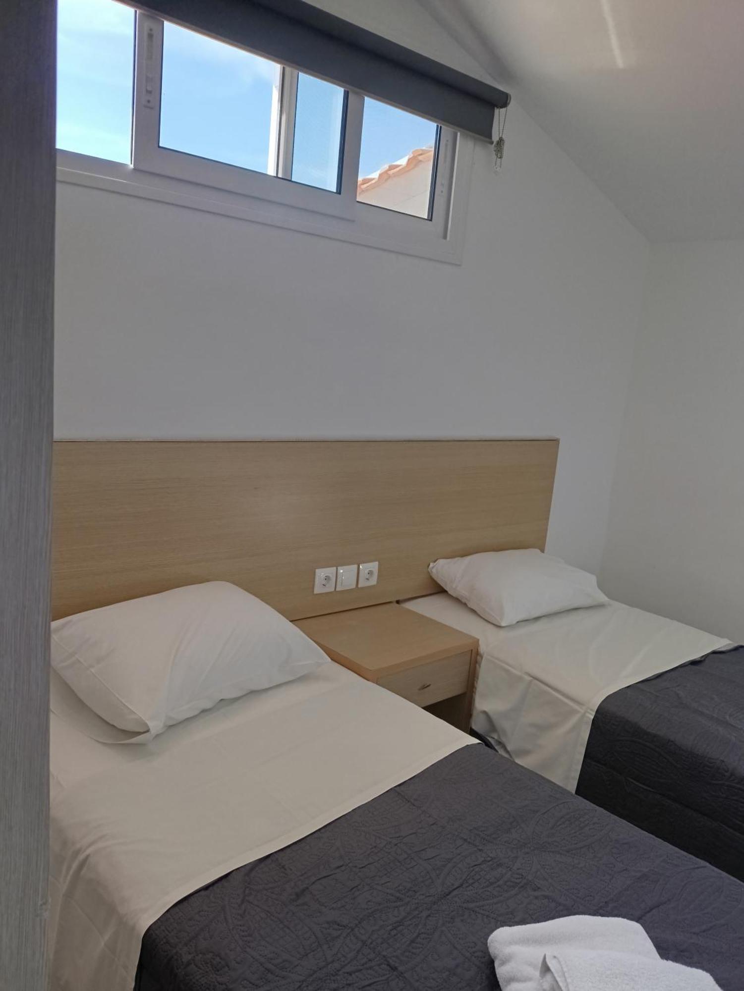 Hotel Gatos Beach Pefkochori Zimmer foto
